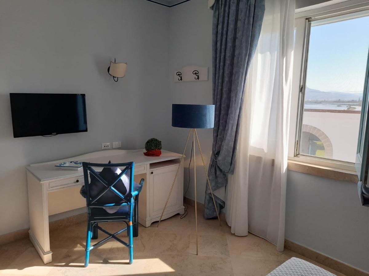 Готель Relais Antiche Saline Torre Nubia Екстер'єр фото