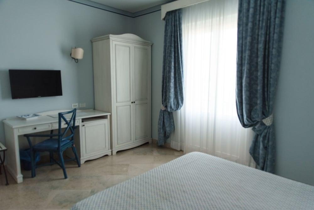 Готель Relais Antiche Saline Torre Nubia Екстер'єр фото