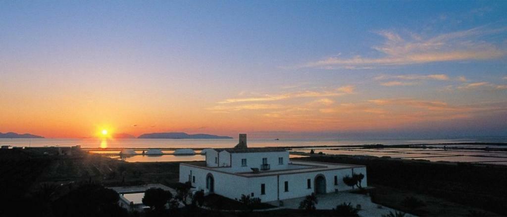Готель Relais Antiche Saline Torre Nubia Екстер'єр фото